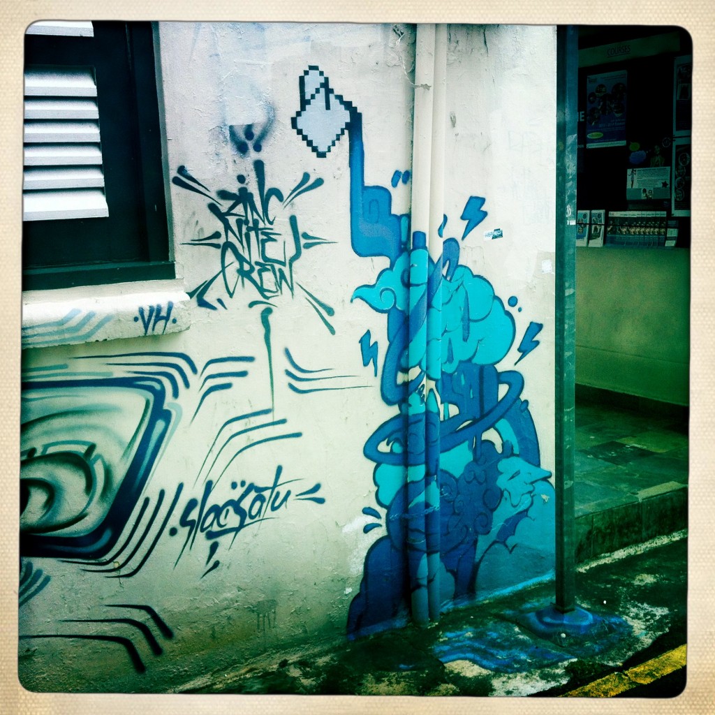 singapore graffiti - pour